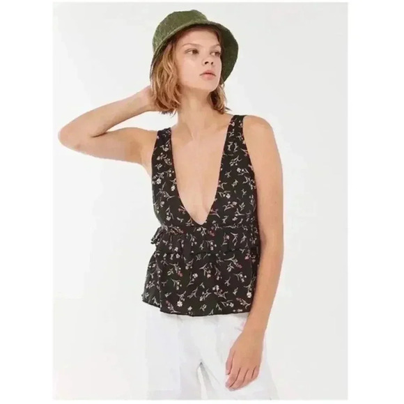 Urban Outfitters Floral Babydoll Top Size Large - Picture 1 of 8